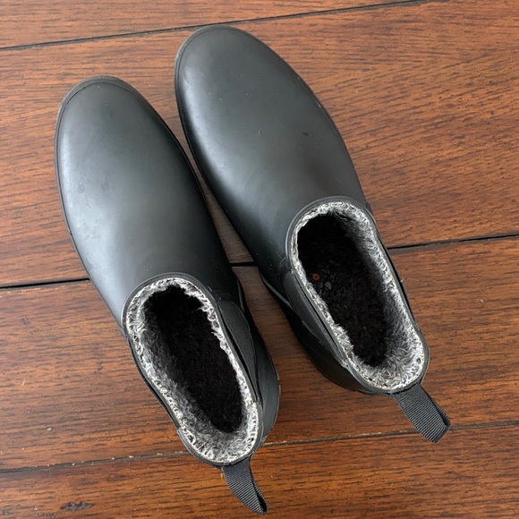 Bogs Amanda Black Waterproof Boots with Textured Sole - Picture 12 of 16